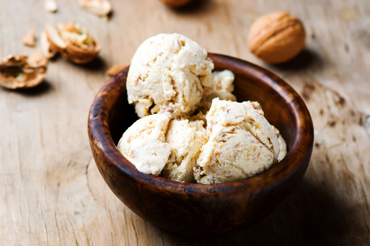 Glace banane et noix