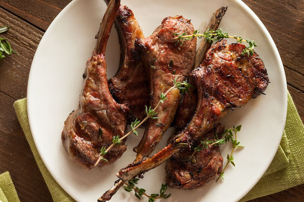 Carré d'agneau grillé