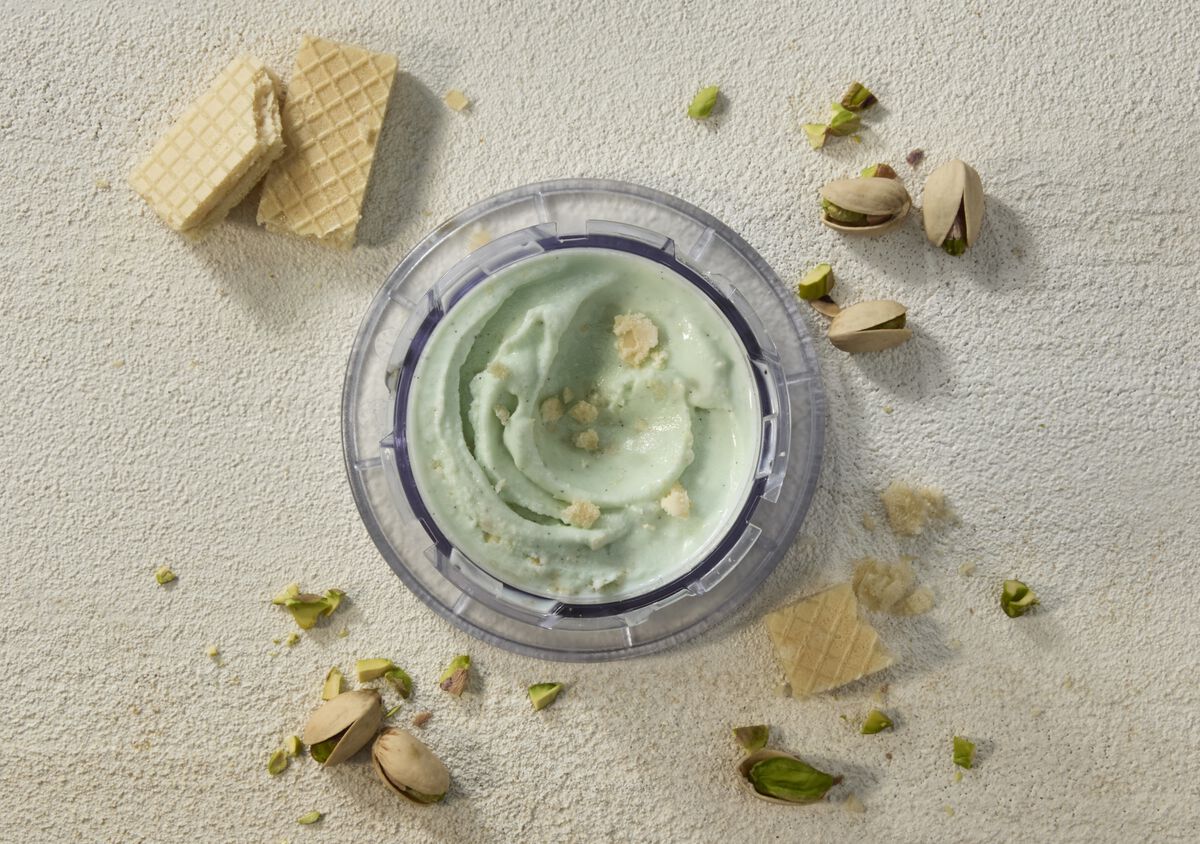 Glace pistache et éclats de biscuits
